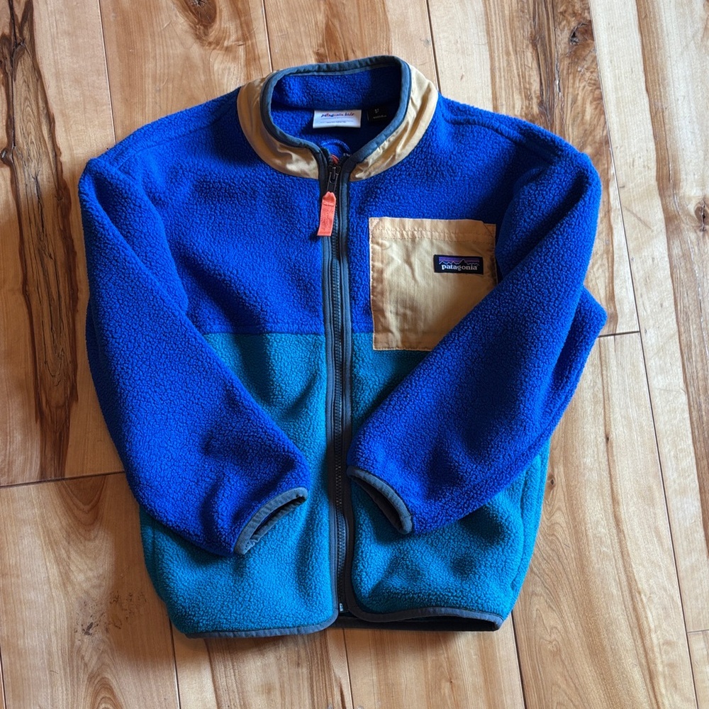 Patagonia Royal Blue and Tan Fleece Jacket